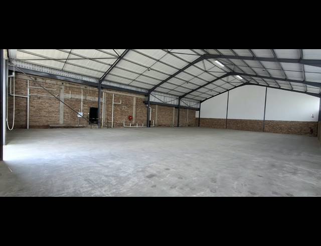 771M² BUILDING TO LET IN BENONI SOUTH